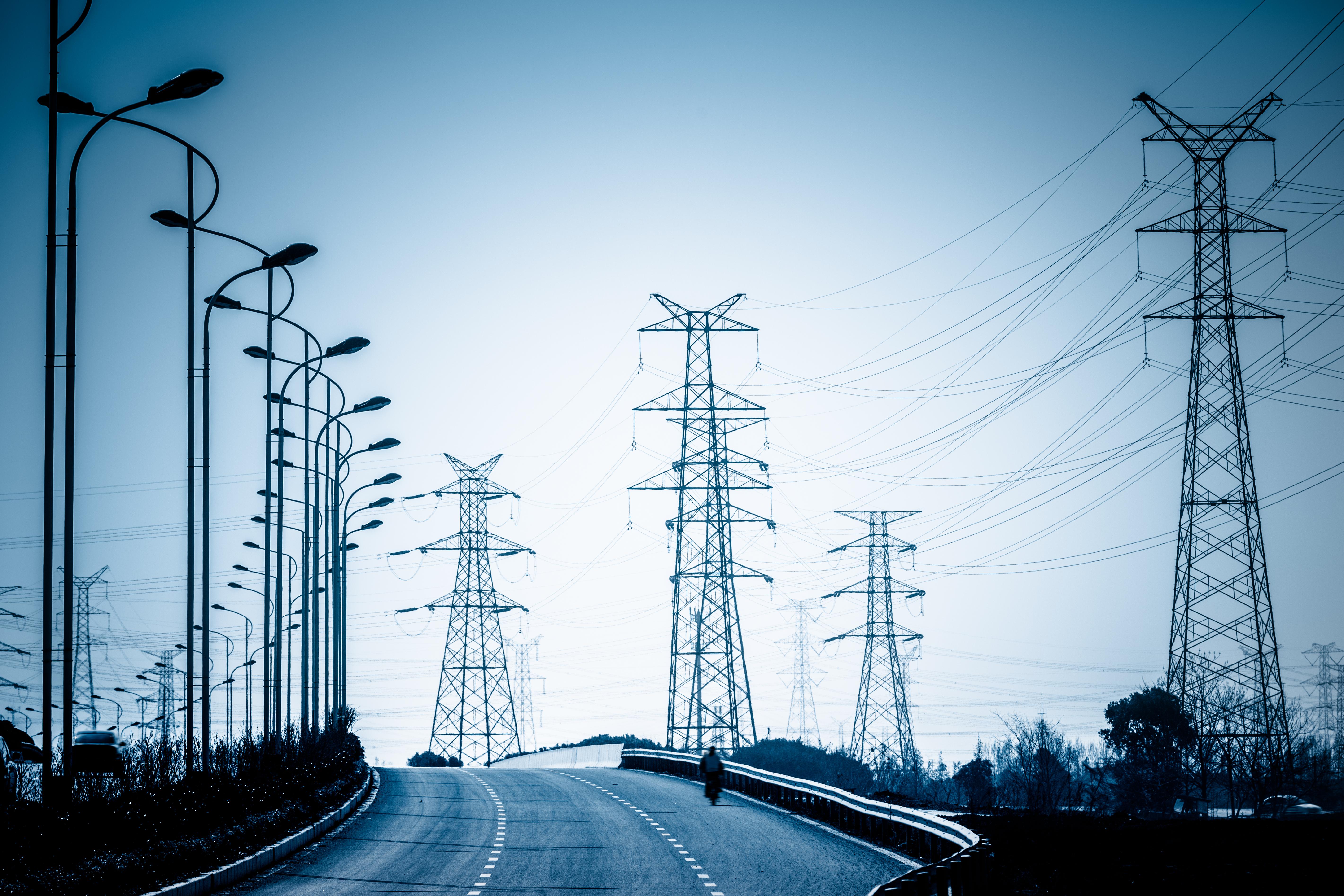 Why We Need to Strengthen and Expand America’s Electric Grid 