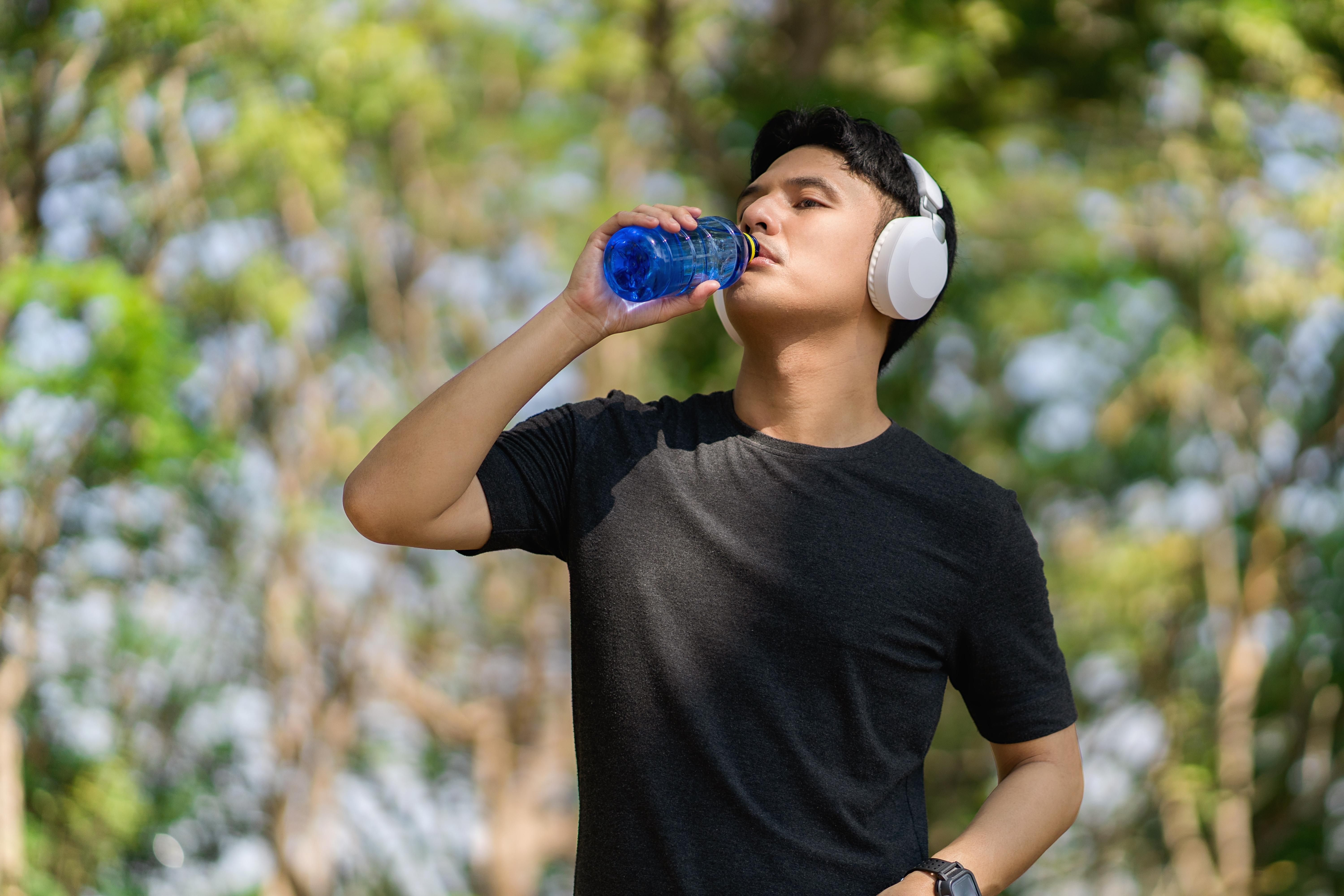 This Summer, Don’t Let Dehydration Ruin Your Workout 