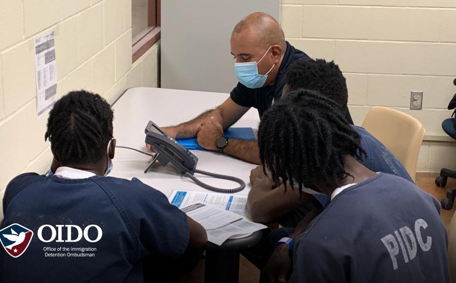 La Oficina del Defensor de Inmigrantes Detenidos ofrece un nuevo enfoque de supervisión en los centros de detención de EE. UU.