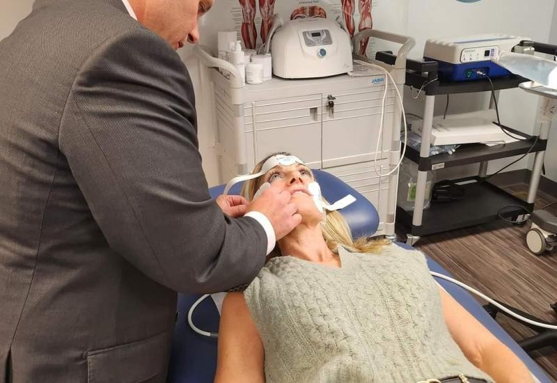 New Noninvasive Face Lift Targets Sagging Skin and Muscles