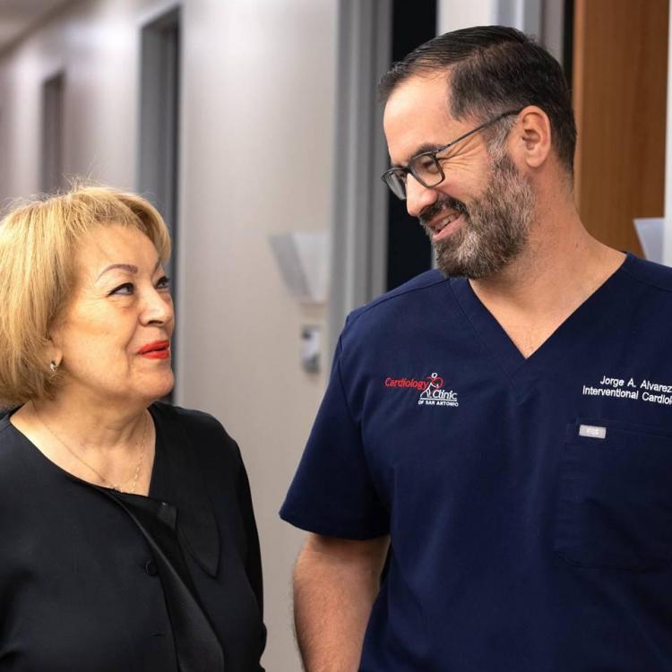 Reconociendo la resiliencia hispana: El transcurso de una paciente con estenosis aórtica y lecciones vitales para recordar