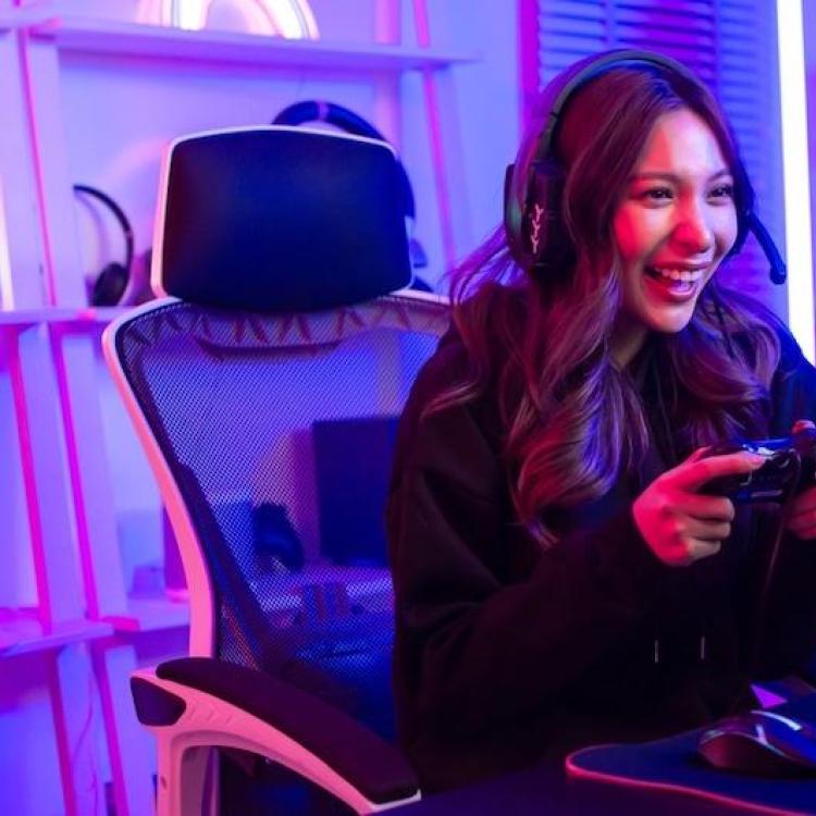 How Discord and Gaming Help Friends Stay Connected Across Distance