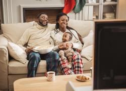 Cozy and Connected – How to Make the Most of Satellite Internet for Home Entertainment this Season