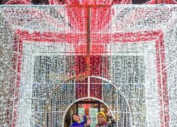 PLANO, TEXAS DAZZLES AND DELIGHTS THIS HOLIDAY SEASON
